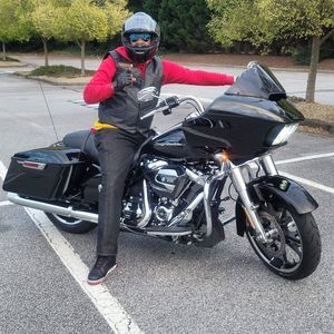 Meet your Posher, Louis